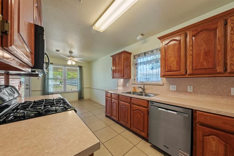 313 N Main Street, Red Oak TX 75154 - Photo 14