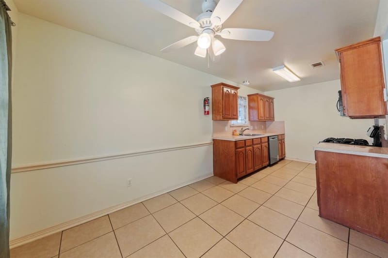 313 N Main Street, Red Oak TX 75154 - Photo 11