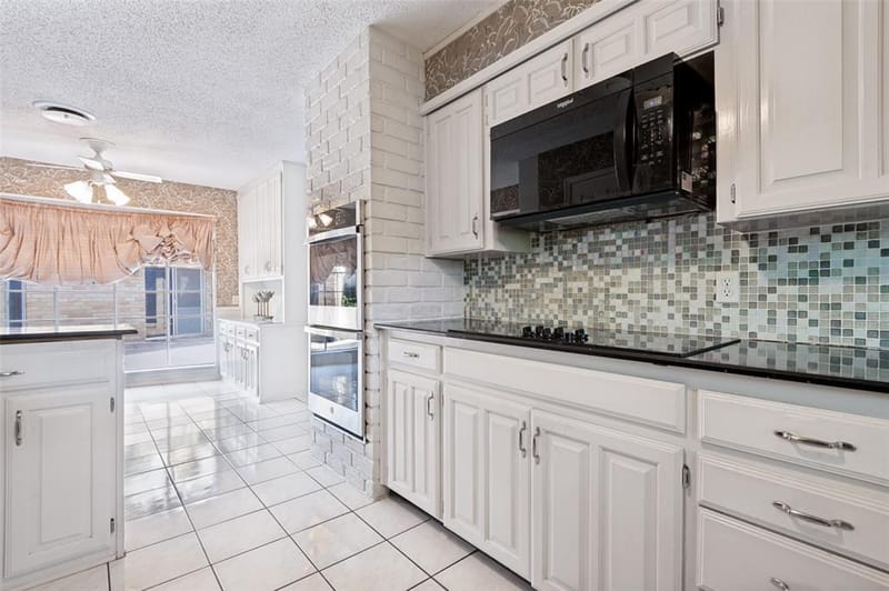 6101 Circleview Drive, Haltom City TX 76180 - Photo 12