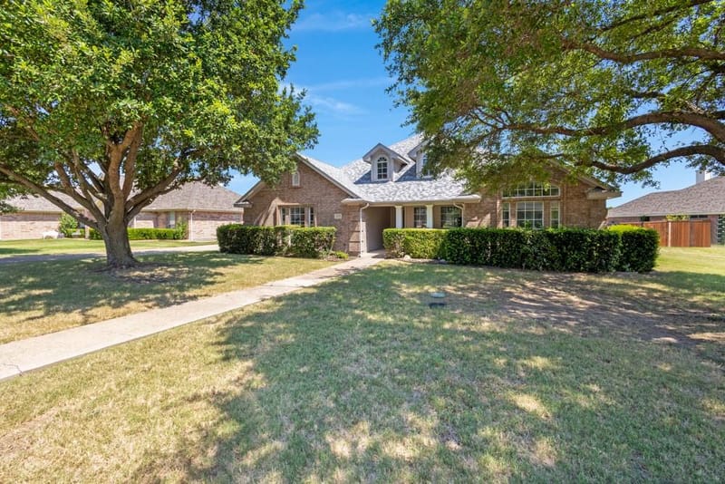 135 Honeysuckle Drive, Justin TX 76247 - Photo 17