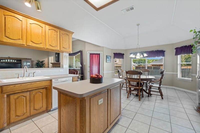 135 Honeysuckle Drive, Justin TX 76247 - Photo 14