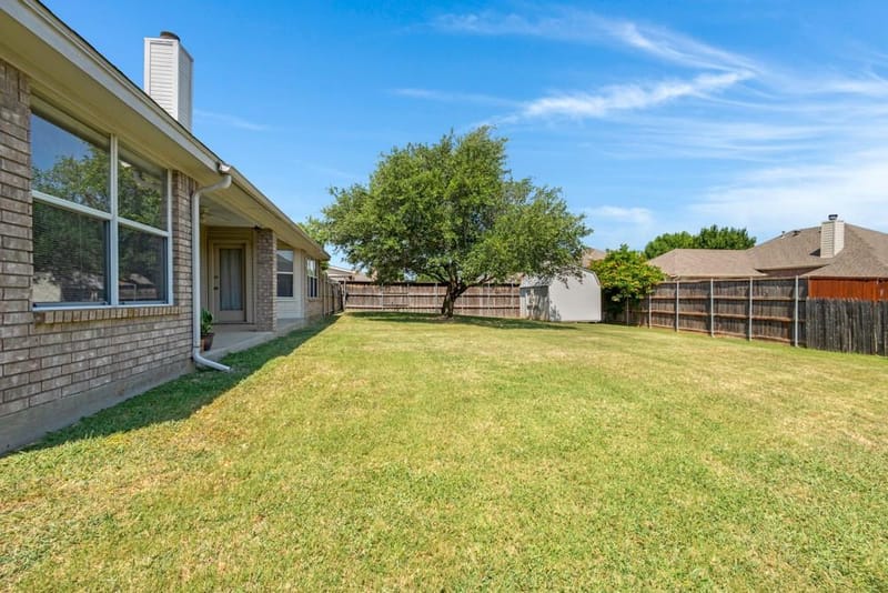 135 Honeysuckle Drive, Justin TX 76247 - Photo 25