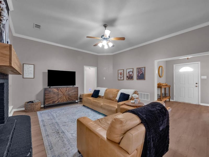 1020 Oak Hollow Lane, Combine TX 75159 - Photo 9