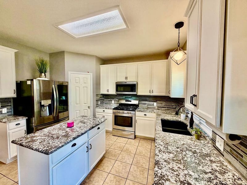 8101 Mansanillo Court, Arlington TX 76002 - Photo 15