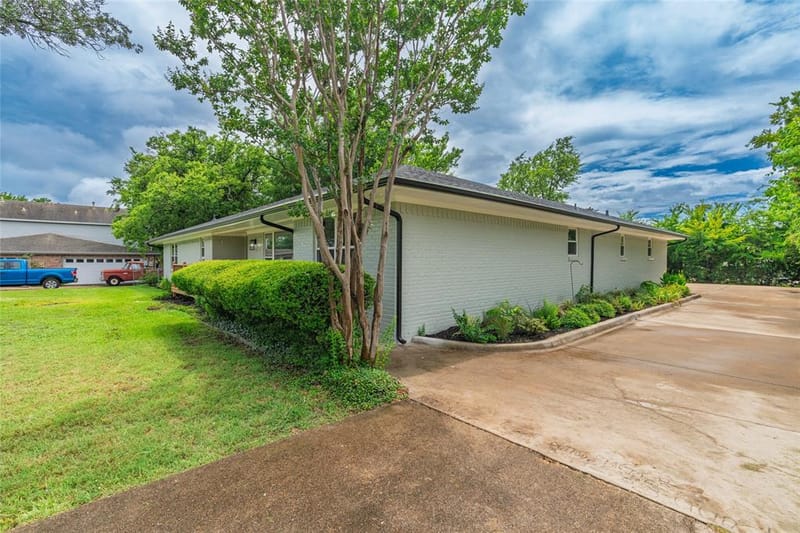 5208 Stonewall Street, Greenville TX 75402 - Photo 2