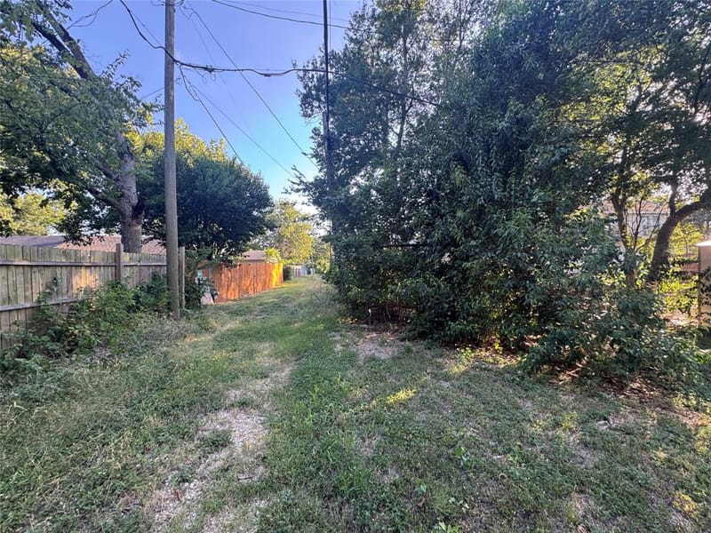 810 N 33rd Street, Waco TX 76707 - Photo 18