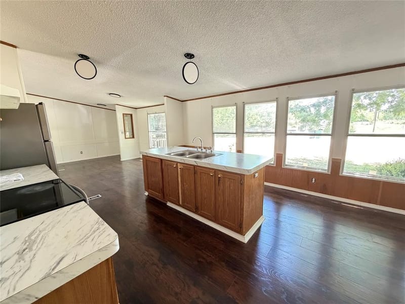 1010 Glen Brook Drive, Pecan Hill TX 75165 - Photo 3