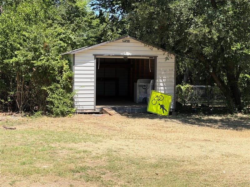 1010 Glen Brook Drive, Pecan Hill TX 75165 - Photo 21