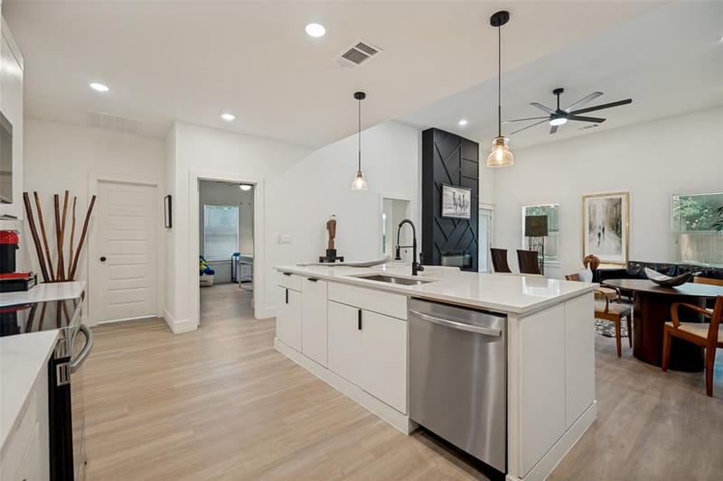2643 Exline Street, Dallas TX 75215 - Photo 9