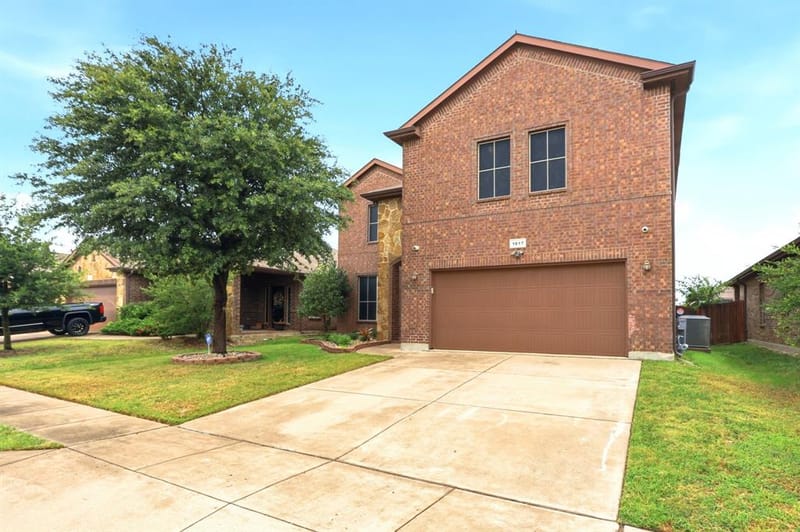 1817 Potrillo Lane, Fort Worth TX 76131 - Photo 2