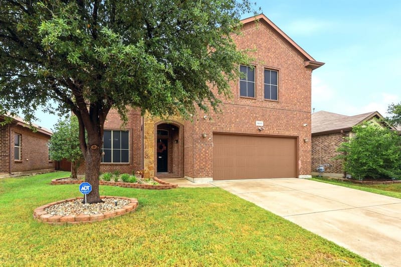 1817 Potrillo Lane, Fort Worth TX 76131 - Photo 3