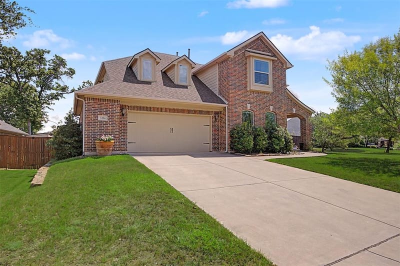 1204 Barberry Drive, Burleson TX 76028