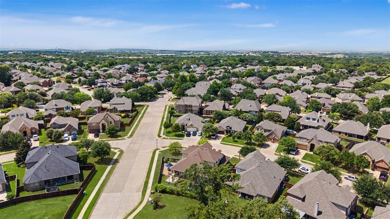 1204 Barberry Drive, Burleson TX 76028 - Photo 28