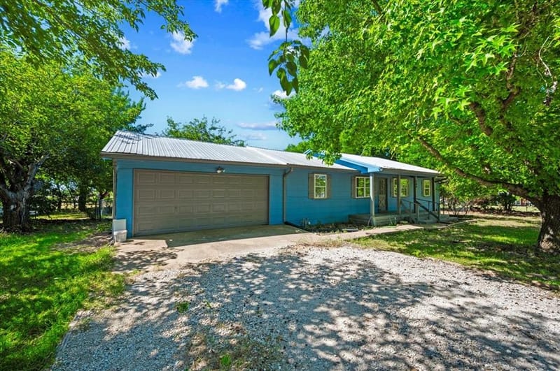 104 Parker Street, Italy TX 76651 - Photo 3