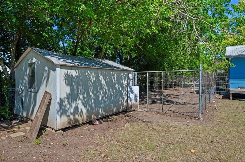 104 Parker Street, Italy TX 76651 - Photo 24