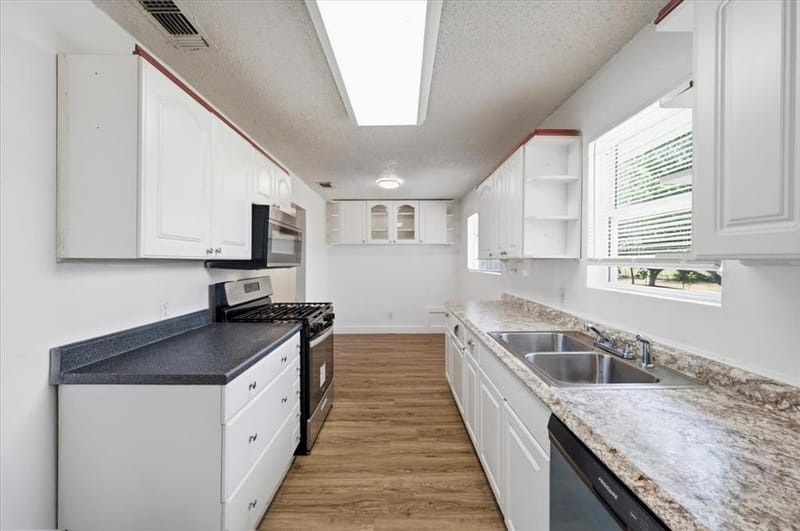 104 Parker Street, Italy TX 76651 - Photo 10