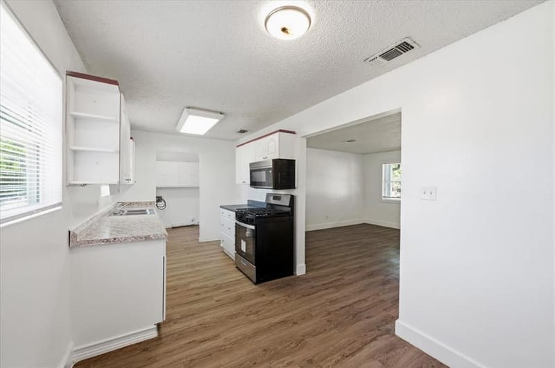 104 Parker Street, Italy TX 76651 - Photo 11