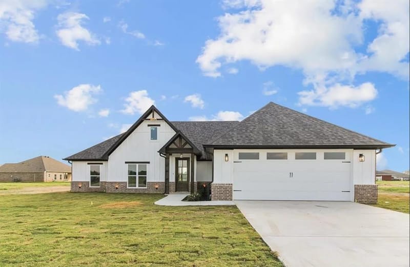 12316 Maplewood Drive, Lindale TX 75771