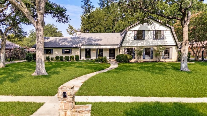 3512 Lake Pontchartrain Drive, Arlington TX 76016 - Photo 2