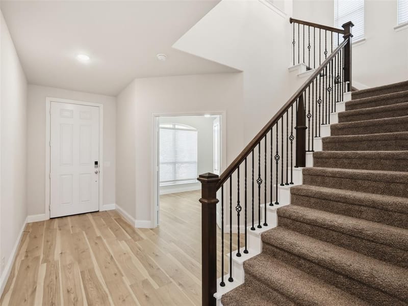 201 Sweetwater Drive, Commerce TX 75428 - Photo 2
