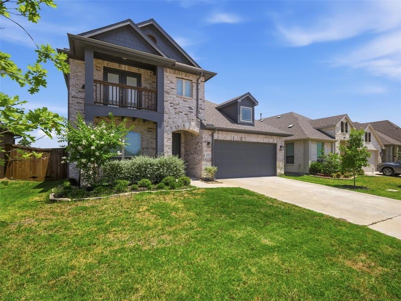 201 Sweetwater Drive, Commerce TX 75428 - Photo 5