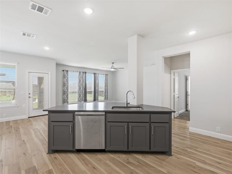 201 Sweetwater Drive, Commerce TX 75428 - Photo 10
