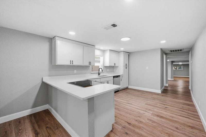 548 Ezekial Avenue, Dallas TX 75217 - Photo 13