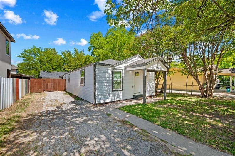 548 Ezekial Avenue, Dallas TX 75217 - Photo 3