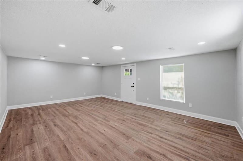 548 Ezekial Avenue, Dallas TX 75217 - Photo 9