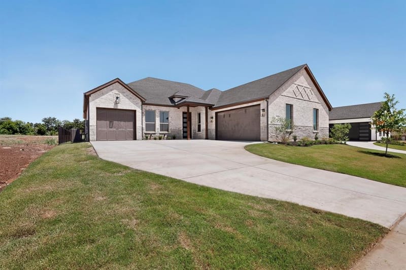 973 Bandon Dunes Drive, Fort Worth TX 76028