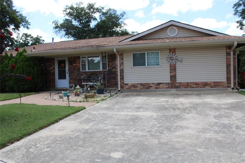 208 PARK DR, Early TX 76802 - Photo 2
