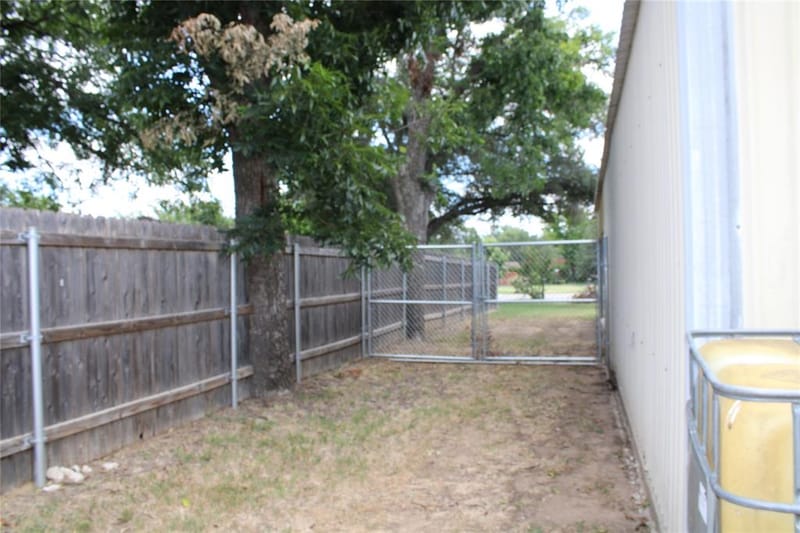 208 PARK DR, Early TX 76802 - Photo 40