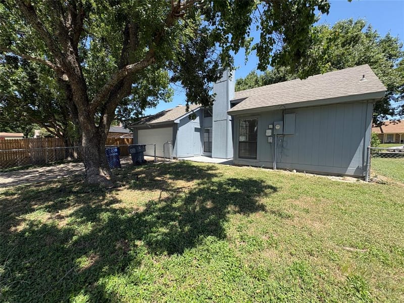 1362 Southridge Drive, Lancaster TX 75146 - Photo 23