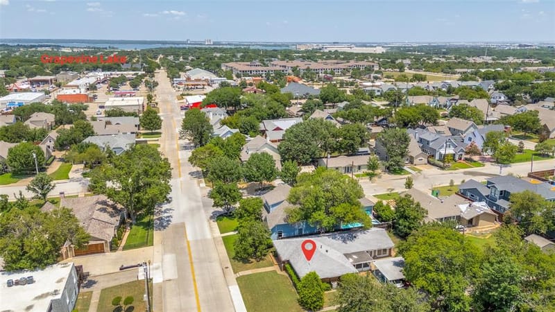 311 S Dooley Street, Grapevine TX 76051 - Photo 4