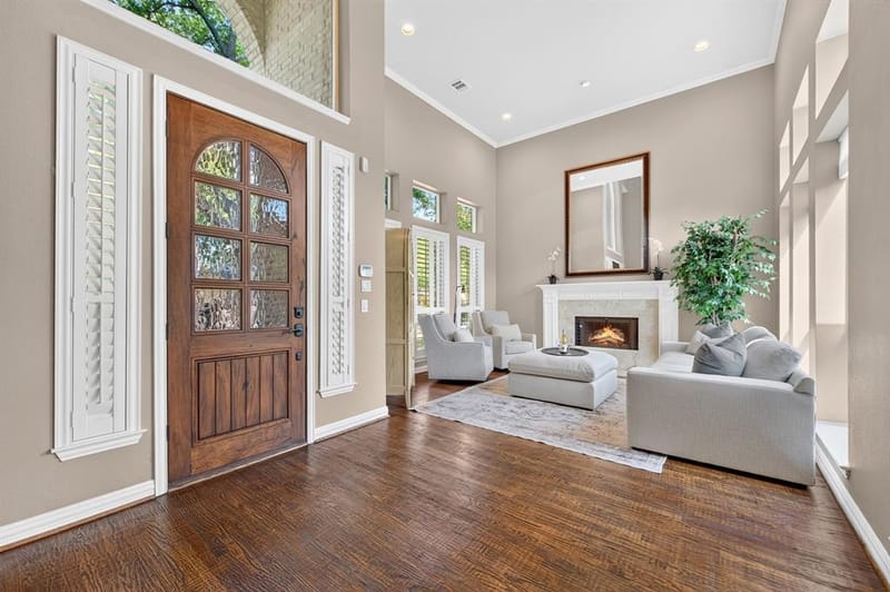18728 Thorntree Lane, Dallas TX 75252 - Photo 2