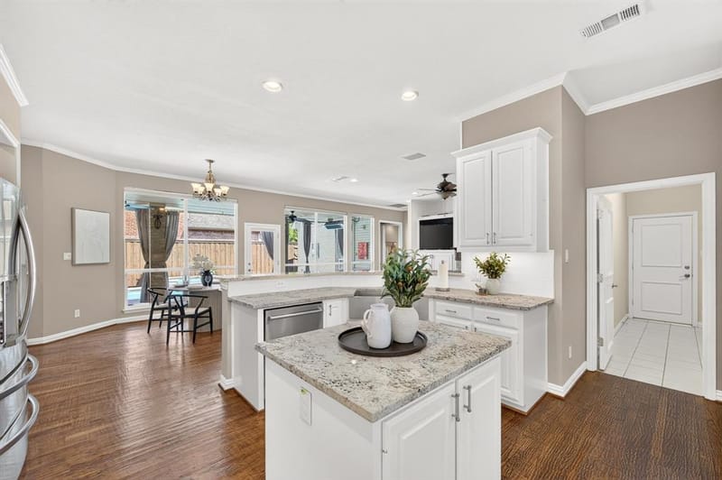 18728 Thorntree Lane, Dallas TX 75252 - Photo 12
