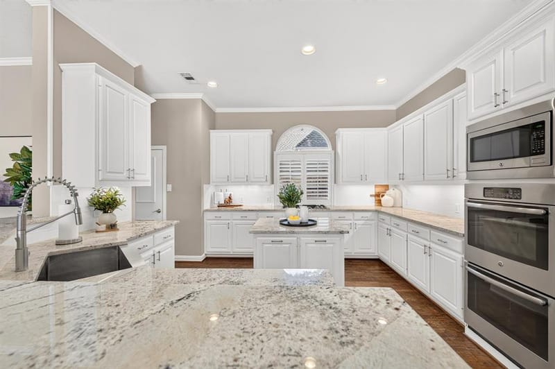 18728 Thorntree Lane, Dallas TX 75252 - Photo 14
