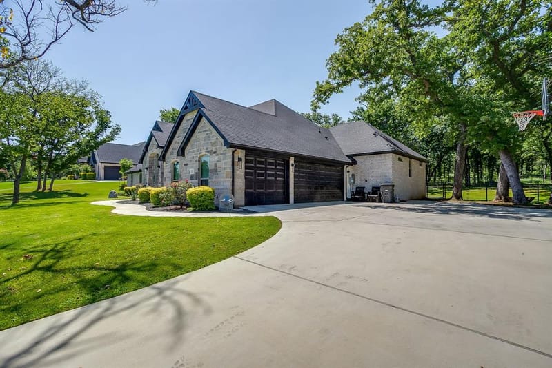 1011 Glenoaks Drive, Weatherford TX 76088 - Photo 3