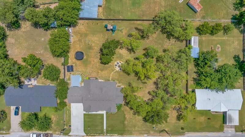 931 N Pecan Street, Hico TX 76457 - Photo 39