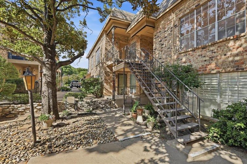 4415 S Bellaire Drive S # 202S, Fort Worth TX 76109 - Photo 2