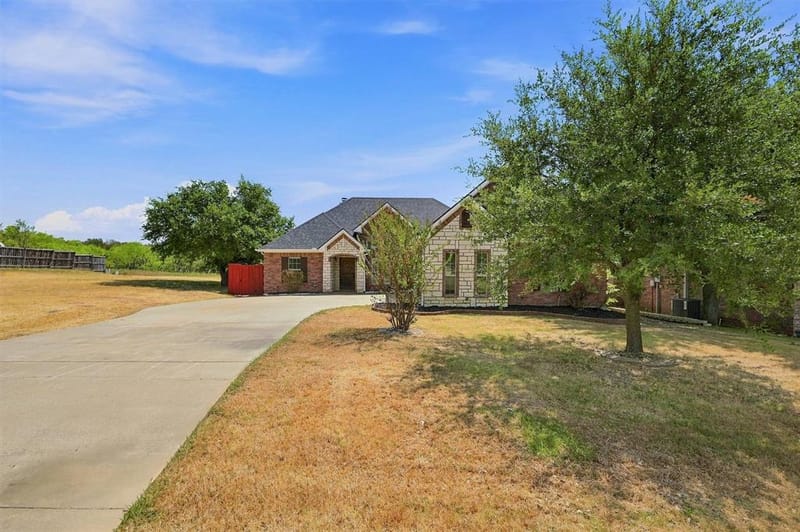 3117 Preston Club Drive, Sherman TX 75092 - Photo 4