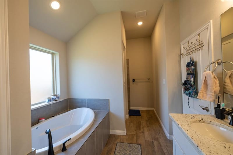 3006 Promenade Drive, Granbury TX 76049 - Photo 17