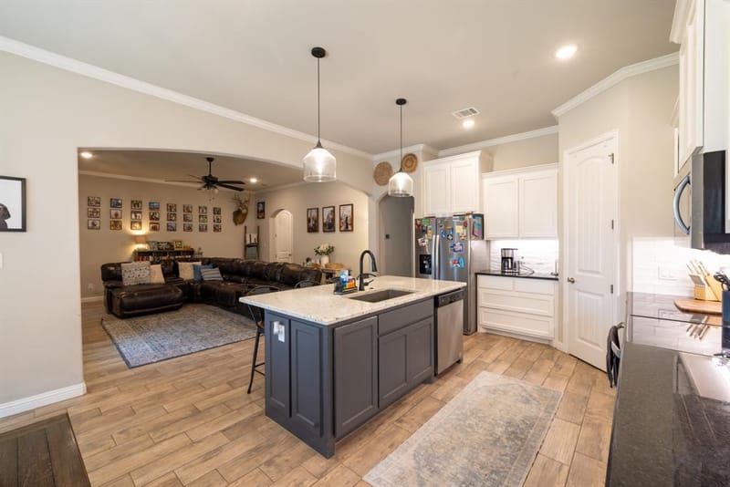 3006 Promenade Drive, Granbury TX 76049 - Photo 7