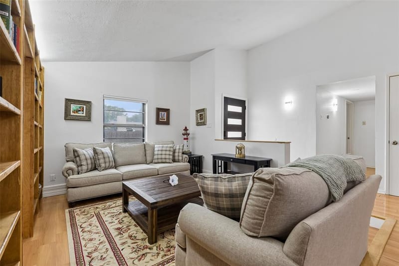 713 Kathryn Drive, Lewisville TX 75067 - Photo 4
