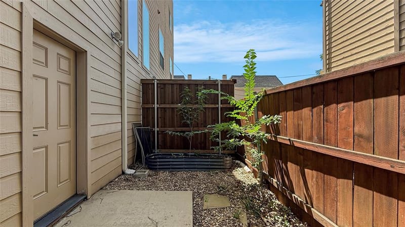 3915 Congress Avenue # 200, Dallas TX 75219 - Photo 30