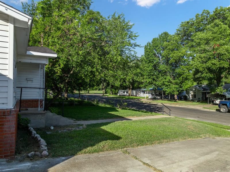 3804 Belmont Drive, Waco TX 76711 - Photo 4