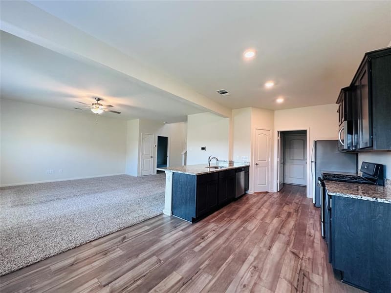 405 Micah Lane, Ferris TX 75125 - Photo 4