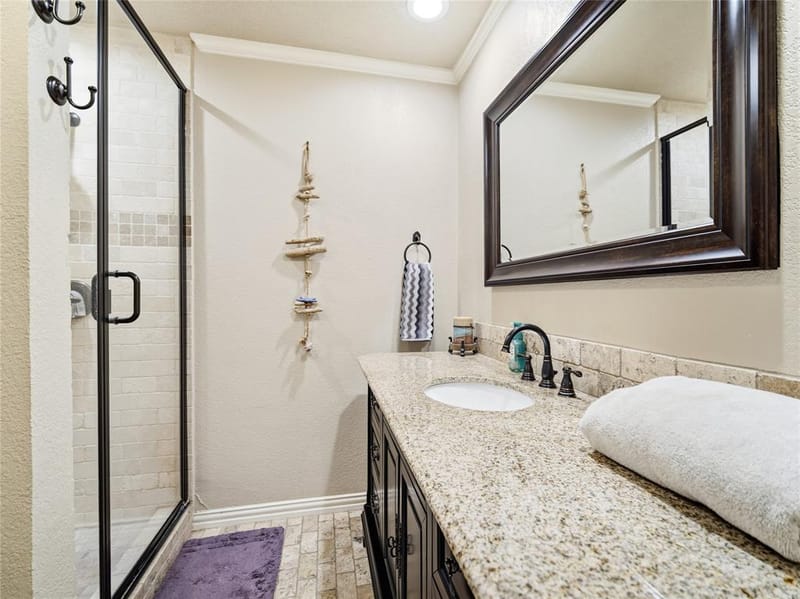 3410 Country Club Road, Pantego TX 76013 - Photo 22