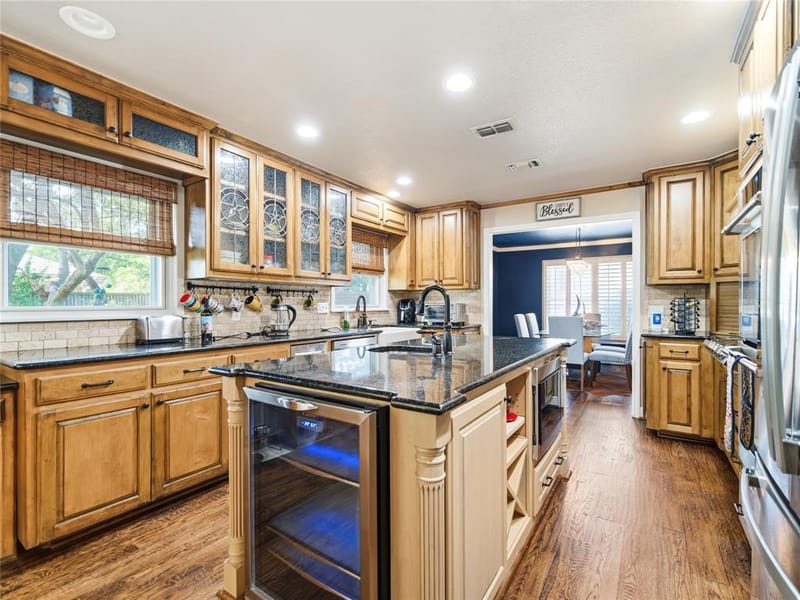 3410 Country Club Road, Pantego TX 76013 - Photo 4