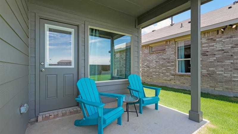 401 SUNDAY SILENCE Way, Granbury TX 76049 - Photo 36